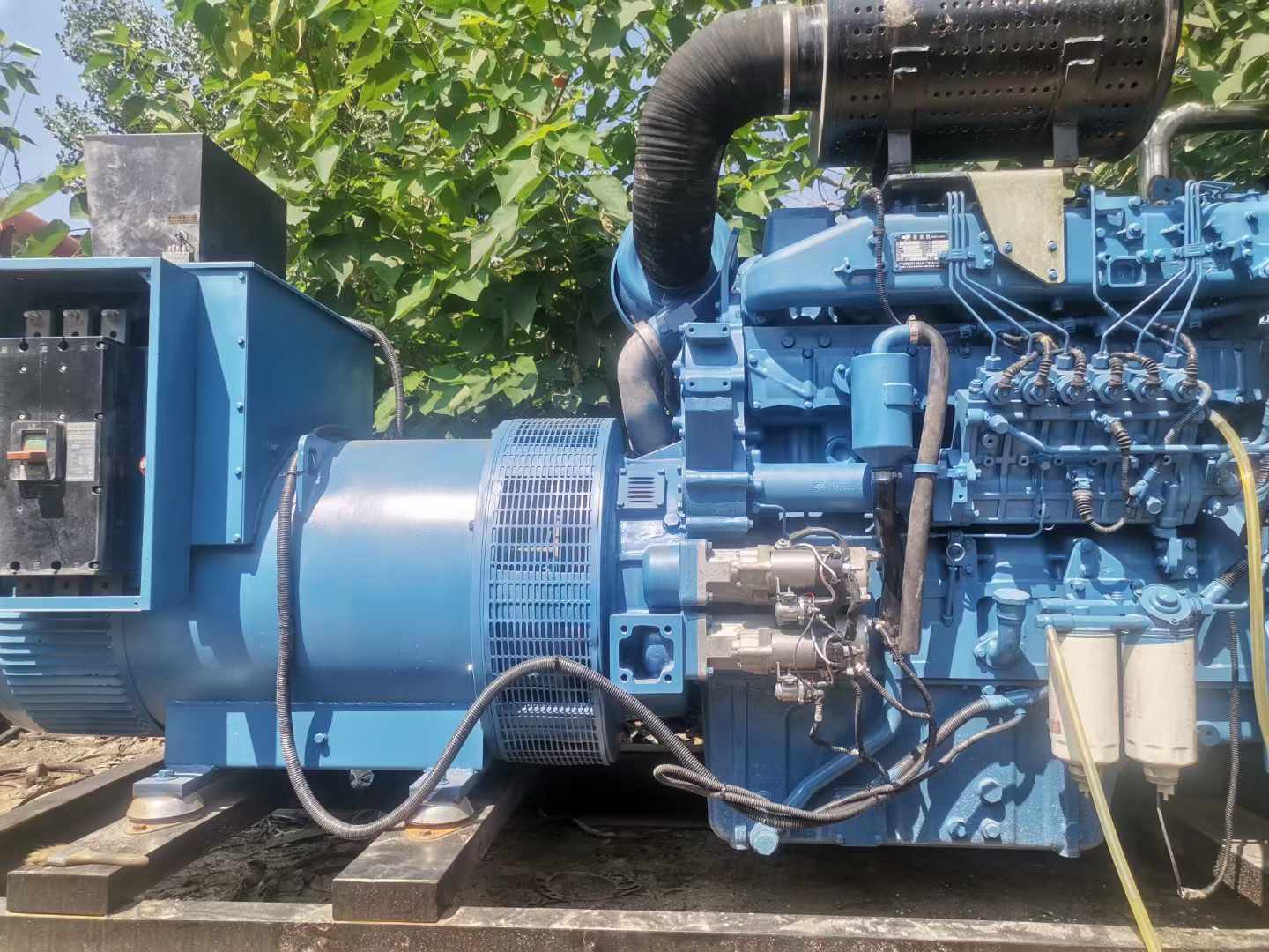 新宁详细说明降低 800kW 柴油发电机输出电流波动的方法