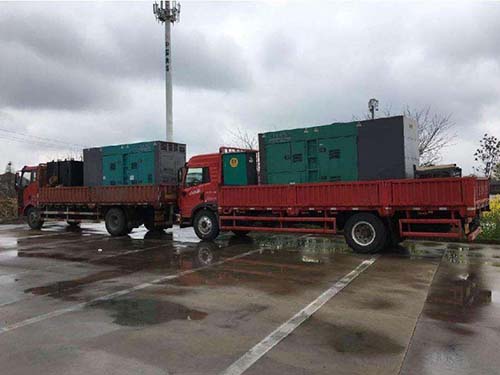 新宁涂抹密封胶后，需要等待多长时间才能安装水冷式机油散热器密封件？